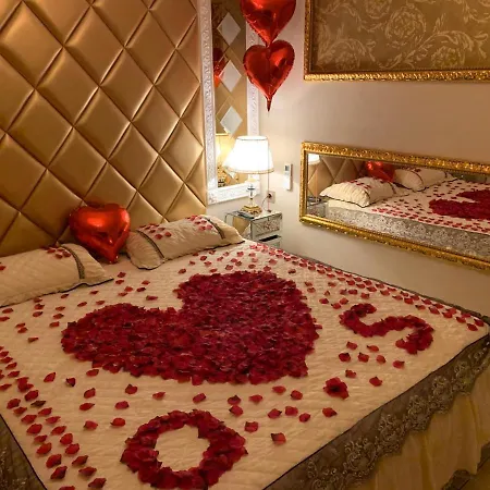 아파트 Le Petit Versailles *